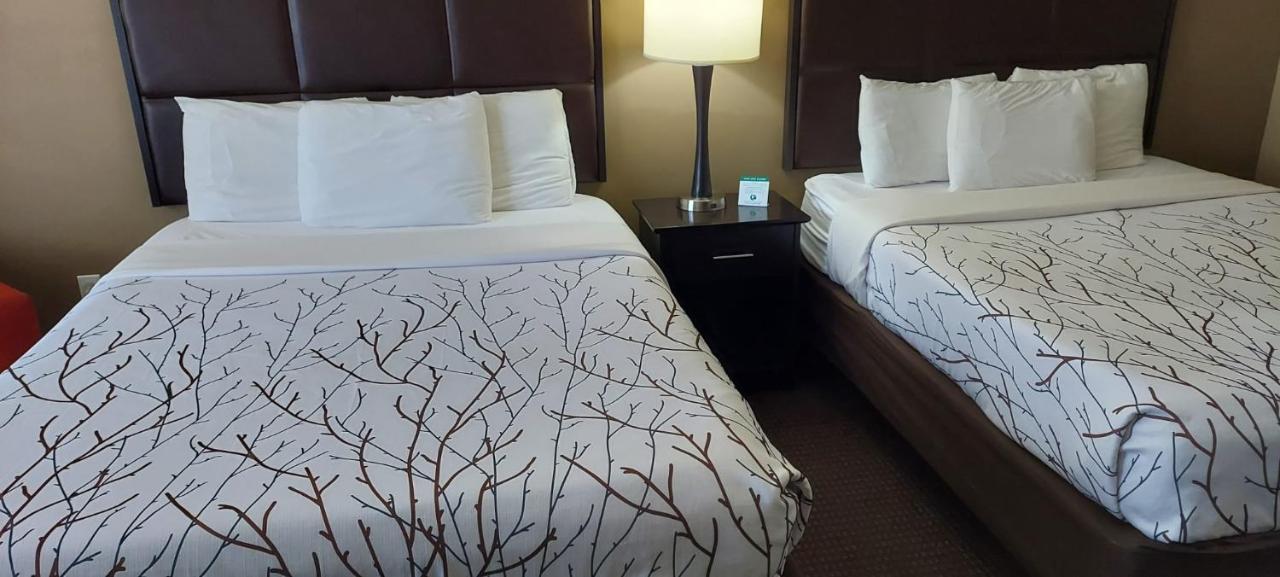 Parkwood Inn & Suites مانهاتن المظهر الخارجي الصورة